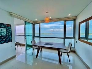 Visitors Allowed - Ocean View - 28th Floor