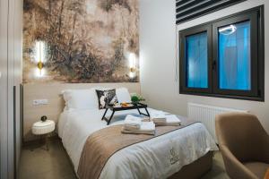 PYLOU Boutique Ground apartments near Attikon Hospital