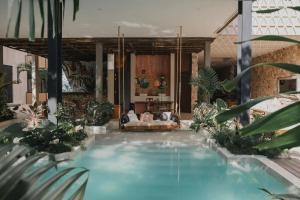 Cosy Designed 5BDR 8beds dual apts w amenities