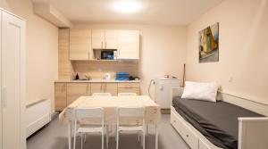 Iza - Szondi Homes