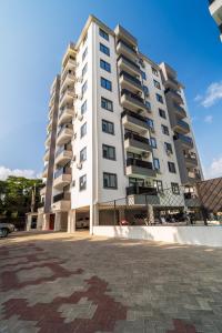 SeyniKe Radiums 2BR Apartment - Nyali - AC, WiFi - Parking