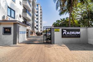 SeyniKe Radiums 2BR Apartment - Nyali - AC, WiFi - Parking