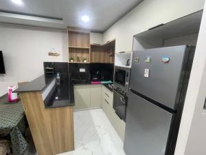 Beautiful, modern, and comfortable 2-bedroom apartment