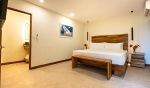 Casa Rambutan 8BR Luxury Villa & Ocean Views