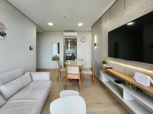 1203 Elegant apartment in the heart of Villamorra!
