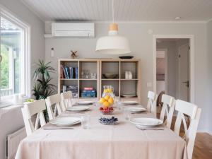 Family home close to coast and Visby