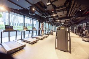 Chic Studio in Business Bay, Canal & City Views, Gym, Pool