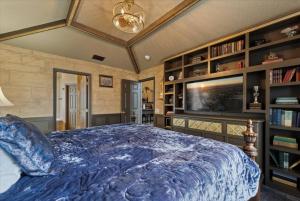 Magical Manor Castle Themed Pool Home Near Disney