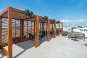 IT Residences 205 - 1BR Condo, Rooftop Pool