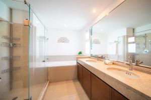 Quadra Alea Muuyal 304 - 3BR Condo with Terrace