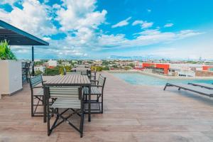 Veranto - 2BR Loft with Rooftop Pool, Gym & Parking