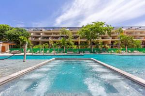 3BR Condo at AWA Playacar I Pool & Hot Tub