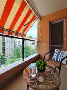 Apartment Sofia with Balcony & Free Parking