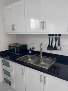 2 Bedroom Modern House Near Playa Grande