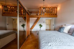 Metropolis, Old Town, WAWEL, 110 m2, 3 rooms, 2 bathrooms, big and very comfortable