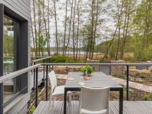 Holiday Home by Lake Wise ka near Baltic Beach