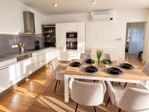 Stylish 2BR Duplex in Prague Centre