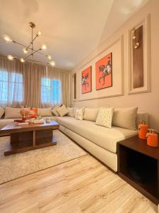 Modern studio - cozy & elegant