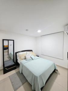 Apartamento frente a Estación del metro Vía Argentina