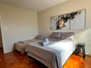 Apartamento central com 3 dormitórios