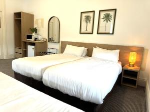 Captain Cook Hotel Botany