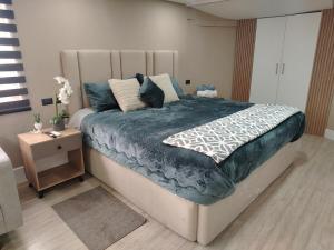 Family or couples suite near pools