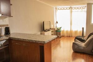 Estudio equipado a pasos del metro Moneda
