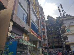 Hotel Supreme Suites