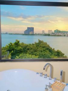 Dreamy homestay trích sài -bồn tắm sục-view hồ- máy chiếu -35m2