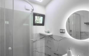 Nice Home In Rusinowo With Outdoor Swimming Pool