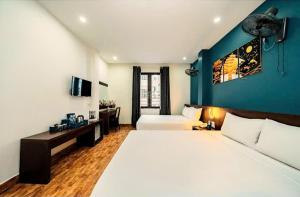 Rosy Travel - Violet Hotel
