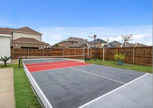 Frisco Resort Heated Salt Water Pool, Pickleball and Gym