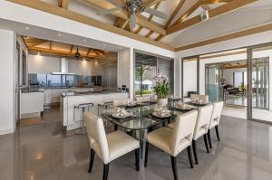 Villa Aera 6BR, Seaview, Pool, Gym, Sauna, Maid, Breakfast