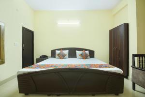 FabHotel Maharaja Palace