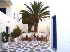 Nicos Studios & Apartments Paros Greece