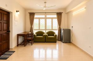 Brand New Luxurious & Spacious Studio Apartments Near Calangute Beach With Pool, Kitchen & Washing Machine For Upto 8 People - G2