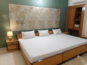 Sandhya Hotel