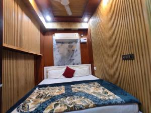Hotel JMS Residency