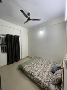 Yoganivasa Aesthetic 3BHK Stay near Metro & BIEC
