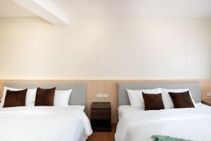 Modern Organic 3BR near Ekkamai with Jacuzzi Cityview