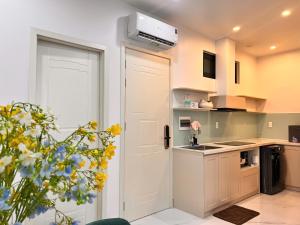 Sunrise Apartments P306