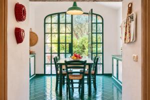 Private Pool - Exclusive Villa with a View -