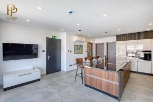 Stunning Modern Penthouse with Large Terrace