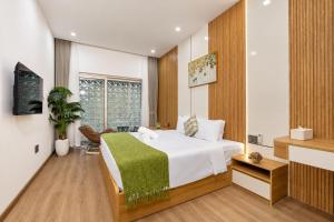 Newly built villa 4br-5ba Pool, Sauna, Elevator