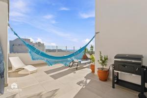 Place in the Sun II - Luxury apt with sea view