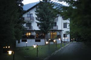 Casa Laur cu plajă privată