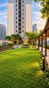 A-X-O-N service suite kl Rooftop swimming pool