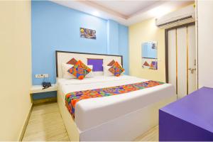 FabHotel Gold Star