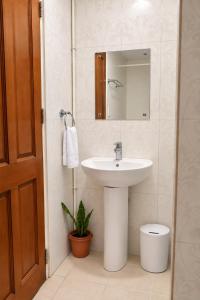 Affordable & Spacious 2BR Apartment Near the Beach