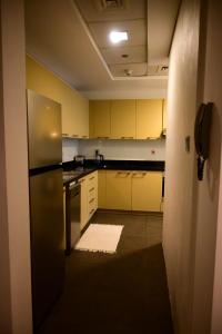 Spacious 1BR in iconic Cayan Tower with Marina & Sea Views